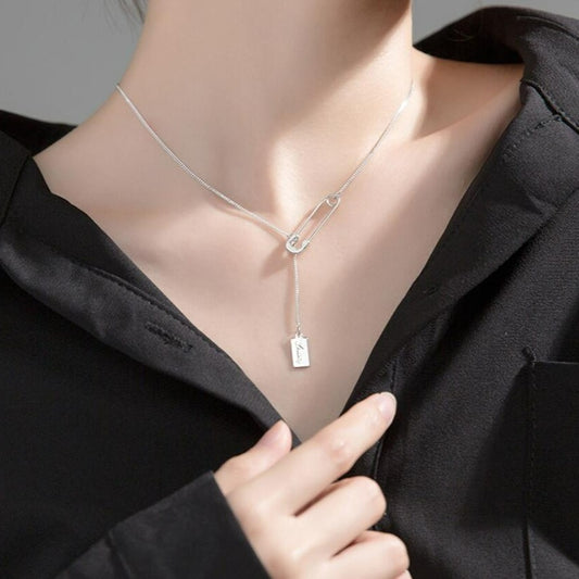 Fashion Jewelry Lucky Letter Pendant Necklace for Women in 925 Sterling Silver