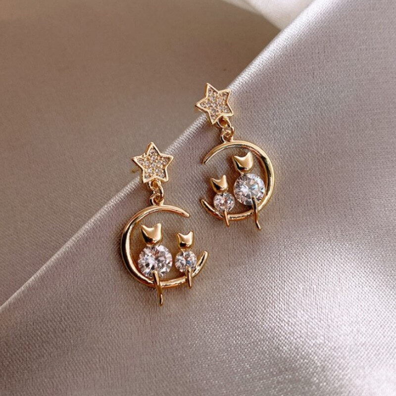 Stylish Jewelry Clover Dangle Earrings For Women in Gold Color