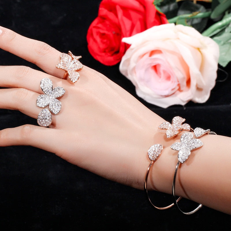 Luxury Jewelry Orchid Flower Crystal Bangle Bracelet for a Friend with Zircon in Silver Color