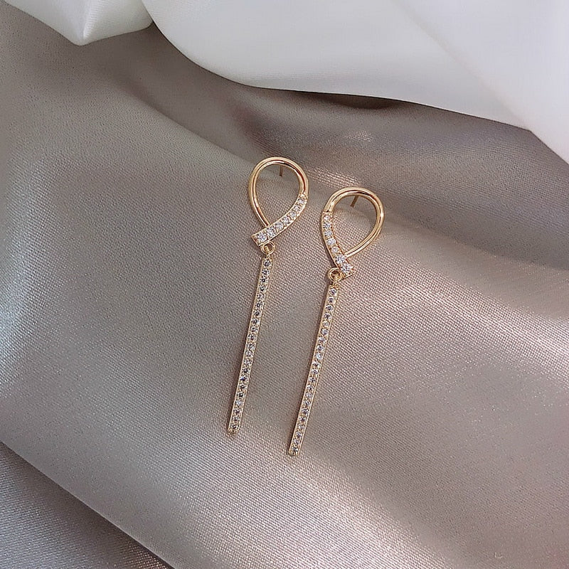 Sweet Jewelry Crescent Moon Stud Earrings For Women in Gold Color and Silver Color