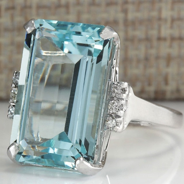 Fashion Jewelry Huge Radiant Cut Sky Blue Zircon Cocktail Rings for Women in Silver Color