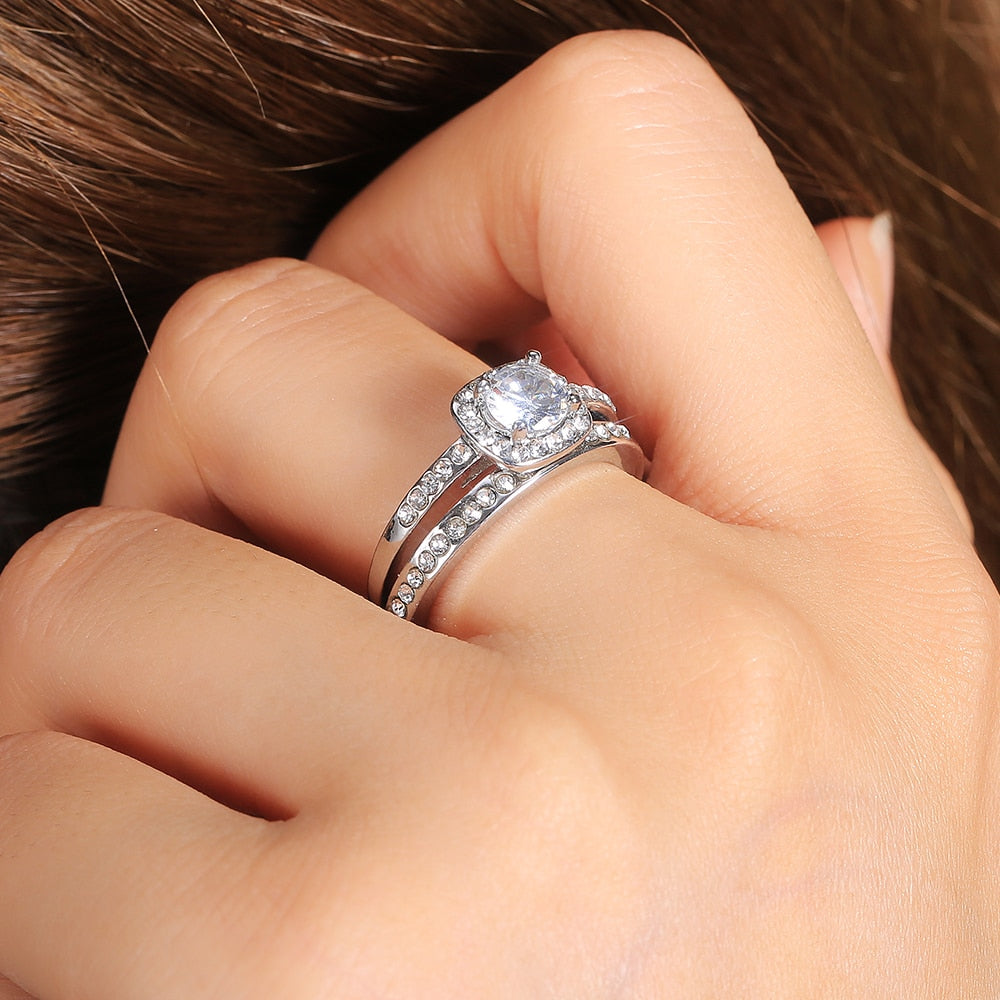 Engagement Jewelry Classic Straight Band Rings with Round Cut Zircon in Silver Color