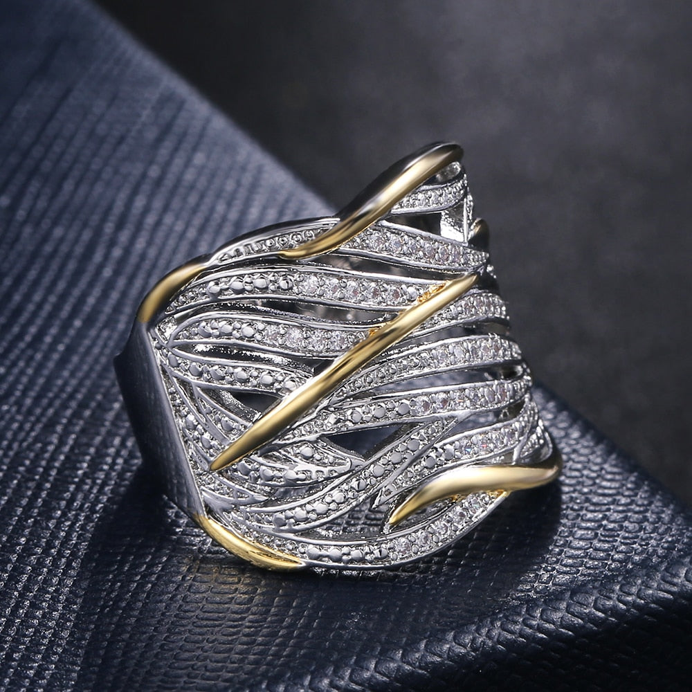 Fashion Jewelry Hollow Geometric Puzzle Ring with Zircon in Silver Color