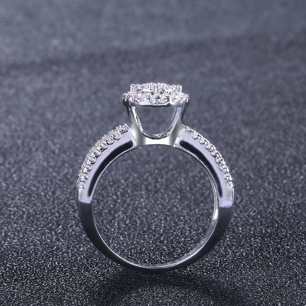 Stylish Micro Pave Engagement Rings for Women with Zircon in Silver Color