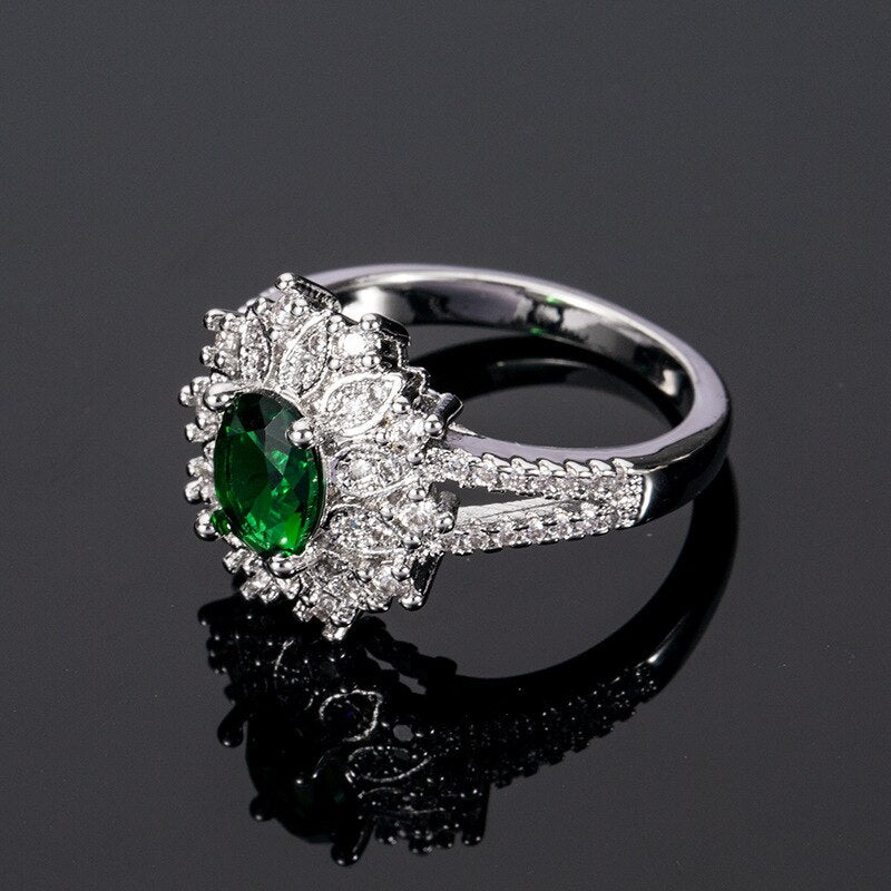 Luxury jewelry Romantic Green Oval Cut Cubic Zircon Halo Rings for Women