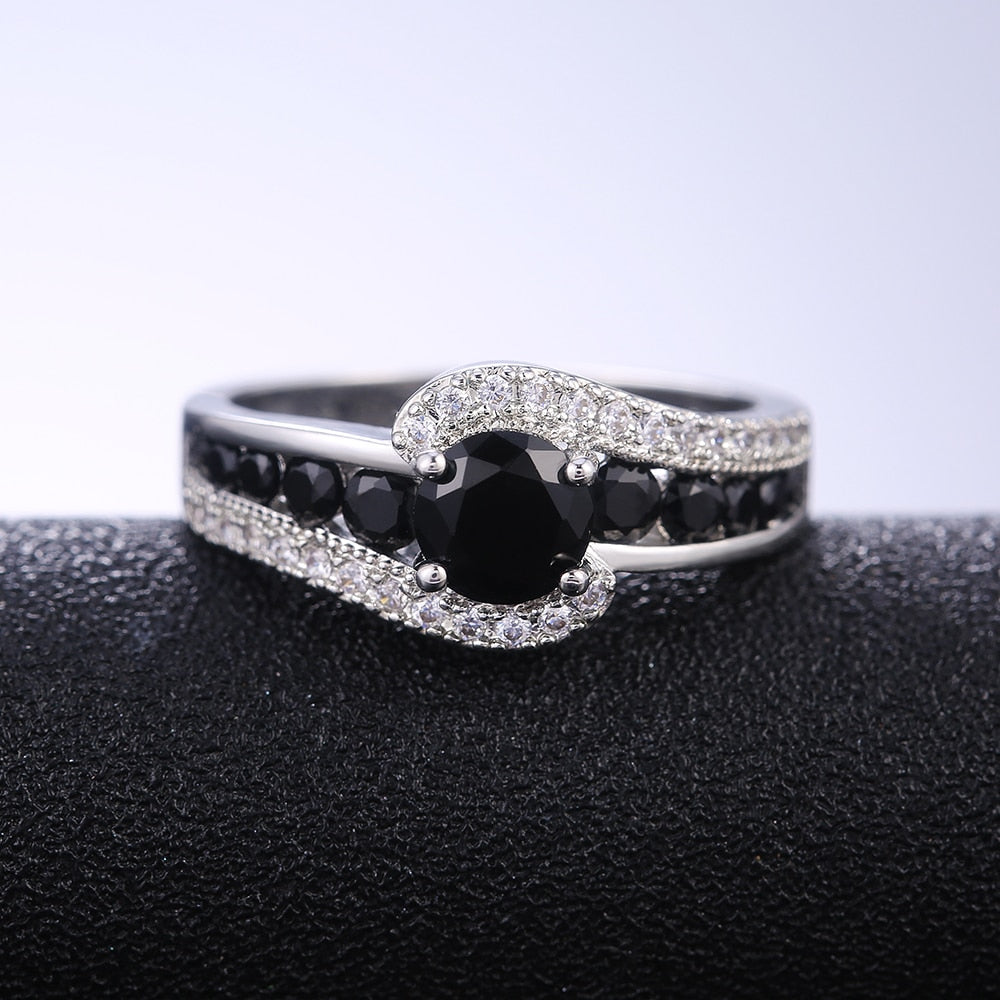 Trendy Jewelry Black Zircon Engagement Ring for Women in Silver Color