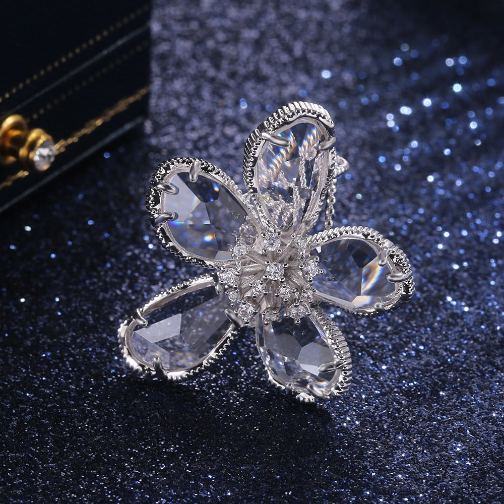 Stylish Jewelry Big Flower Cocktail Rings for Women with Zircon in Gold Color