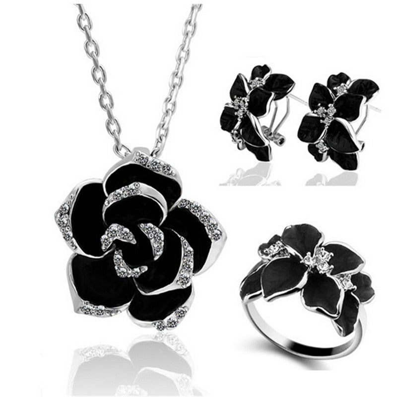 Vintage Jewelry Black Roses Jewelry Set for a Friend with Zircon in Gold Color