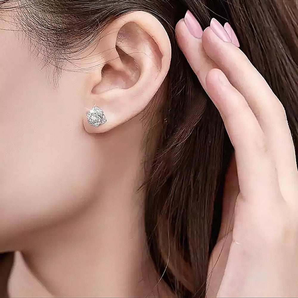 Fashion Jewelry Shiny Flower Stud Earrings for Women with Zircon in Silver Color