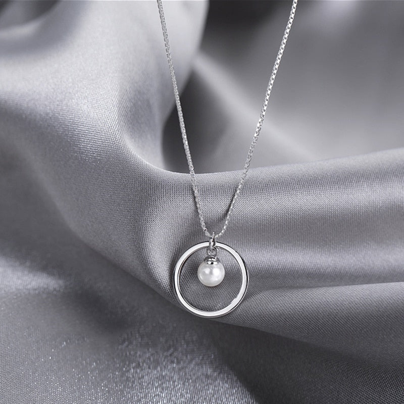Fashion Jewelry Circle and Pearl Pendant Necklace for Women in 925 Sterling Silver