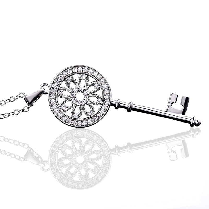 Trendy Jewelry Exquisite Micro Paved Key Pendant Necklace for Women in Silver Color
