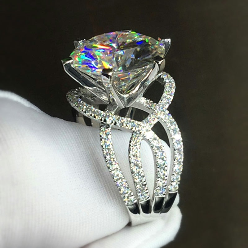 Victorian Jewelry Luxury Shiny Round Cut Cubic Zircon Cocktail Ring for Women