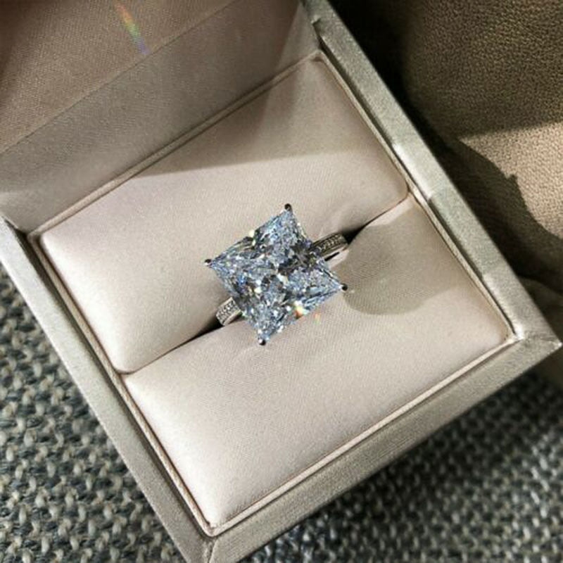 Minimalist Jewelry Classic Shiny Princess Cut Cubic Zircon Solitaire Ring
