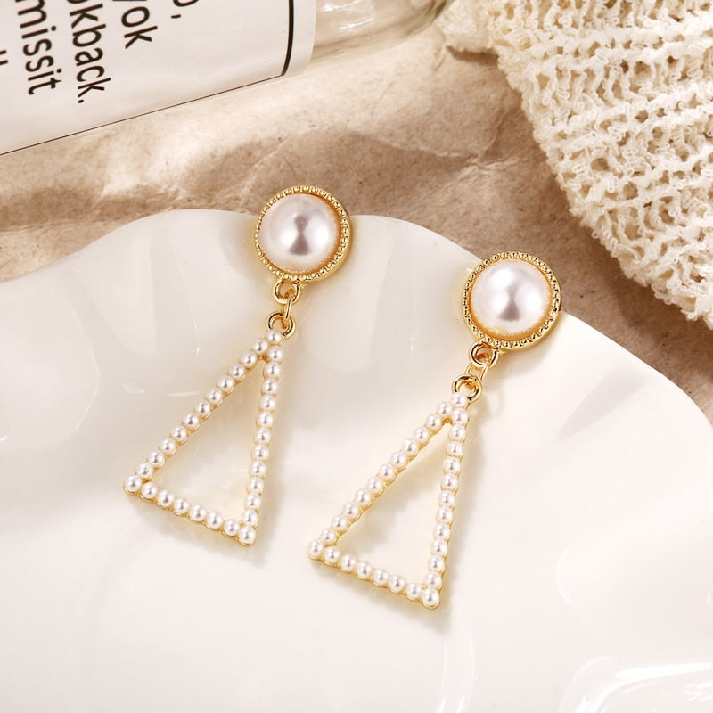 Statement Jewelry Big Triangle Pearl Drop Earrings with Zircon in Gold Color