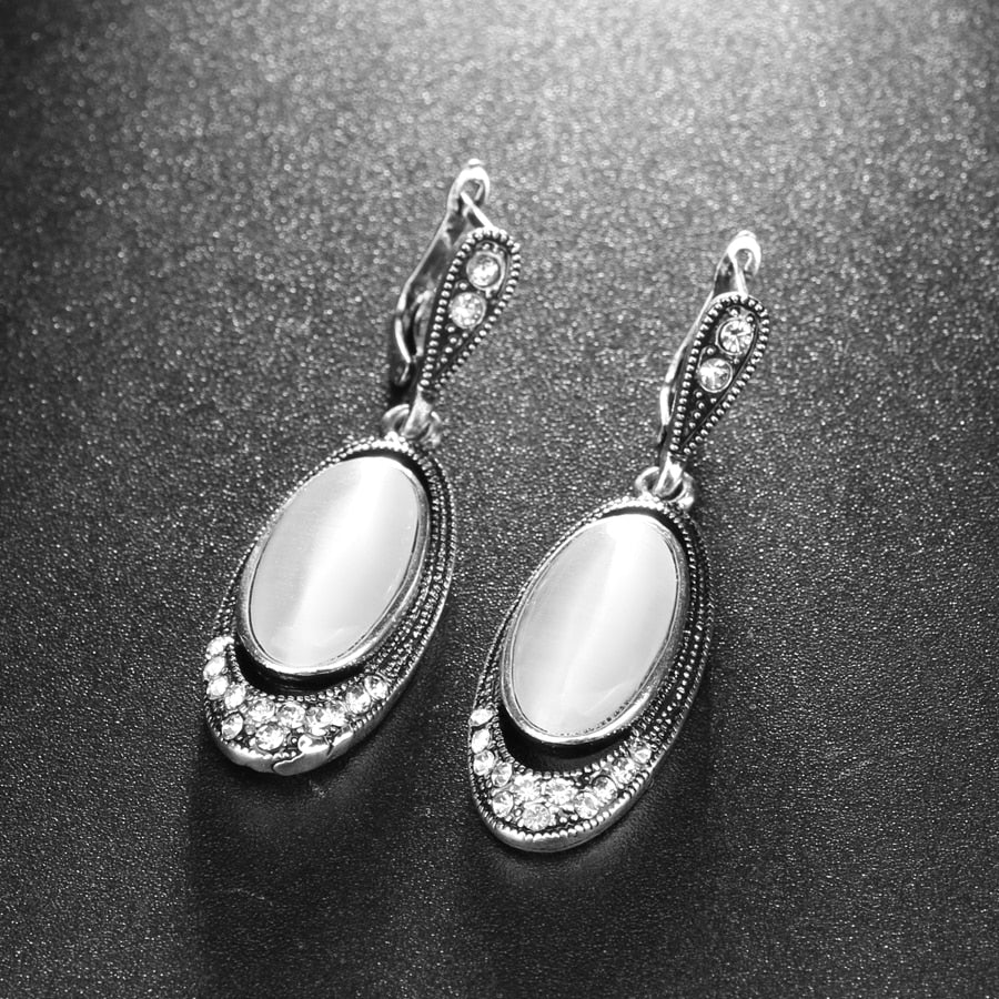 Vintage Jewelry 4Pcs/Sets White Opal Jewelry Set for a Friend with Zircon in Silver Color