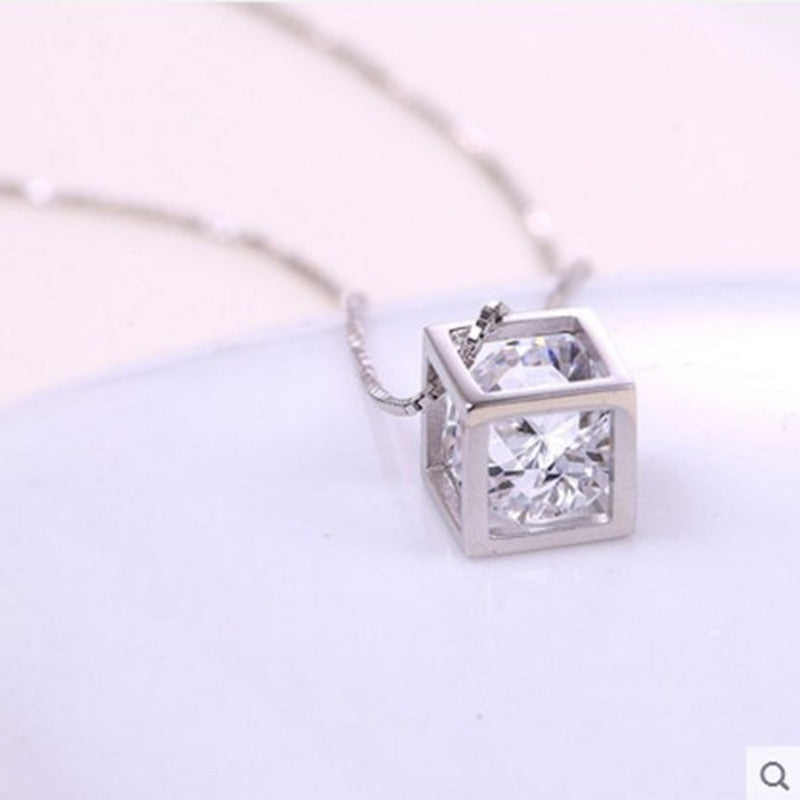 Fashion Jewelry Cube Crystal Pendant Necklace for Women in 925 Silver