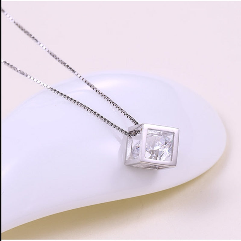 Fashion Jewelry Cube Crystal Pendant Necklace for Women in 925 Silver